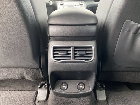 Used 2022 Hyundai Santa Fe SEL FWD image 28