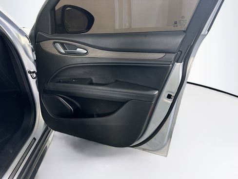 Used 2022 Alfa Romeo Stelvio Ti image 33