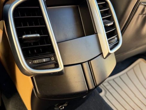 Used 2017 Porsche Cayenne S Platinum w/ Premium Package (PJW) image 22