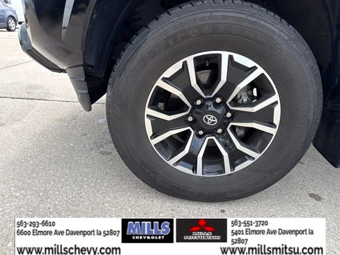 Used 2022 Toyota Tacoma TRD Sport w/ TRD Premium Sport Package AWD/4WD image 9