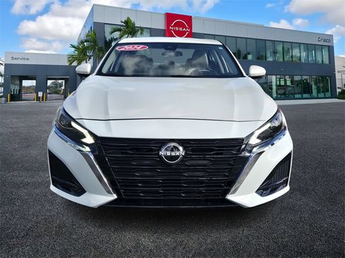 Used 2024 Nissan Altima 2.5 SL image 3