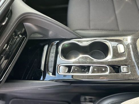 Used 2023 Buick Envision Preferred image 21