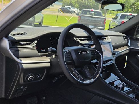 New 2026 Jeep Grand Cherokee L Limited RWD image 13