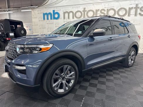 Used 2021 Ford Explorer XLT w/ Equipment Group 202A AWD/4WD image 2