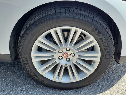 Used 2018 Jaguar F-PACE Portfolio AWD/4WD image 13