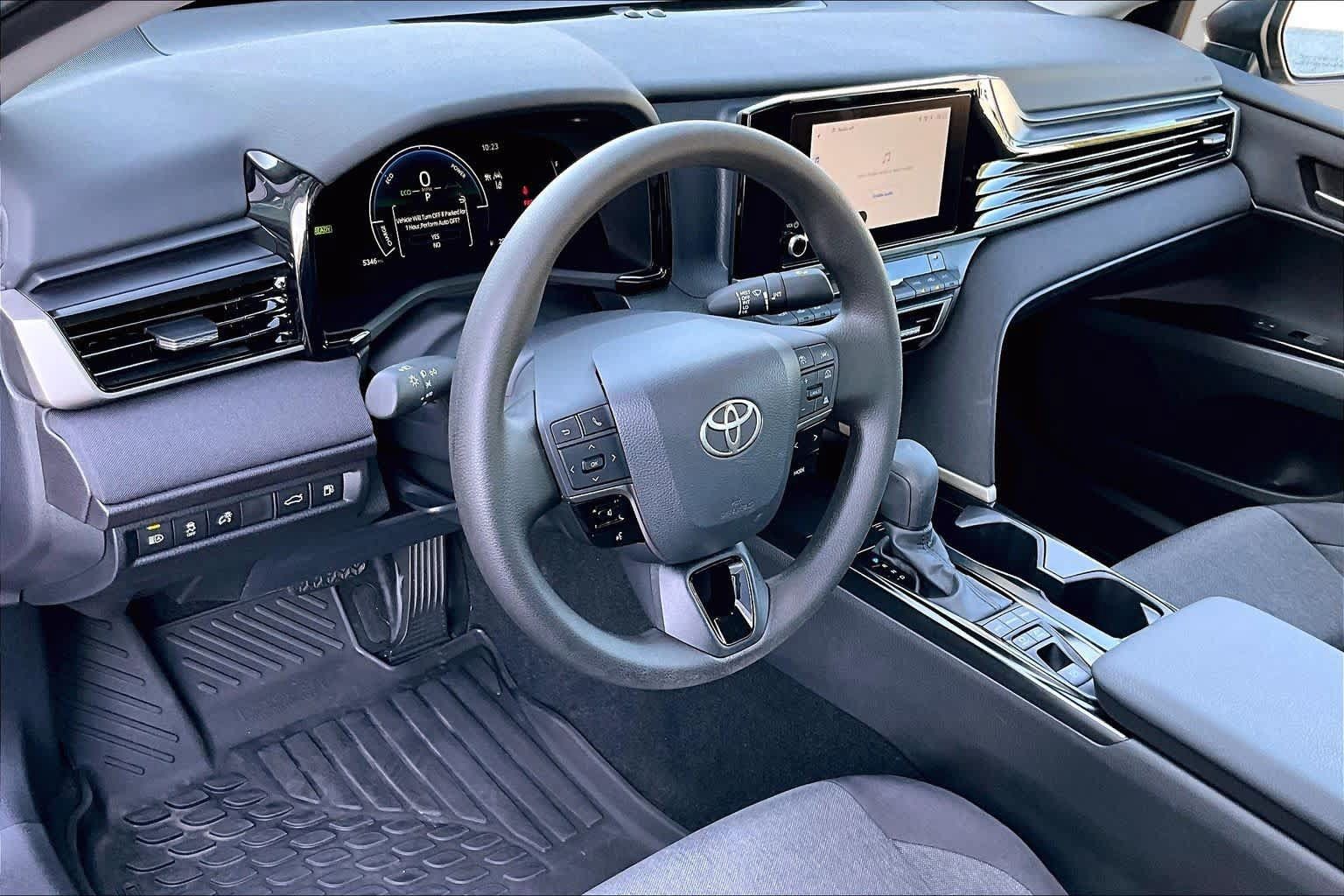 Used 2026 Toyota Camry LE w/ Convenience Package FWD image 16