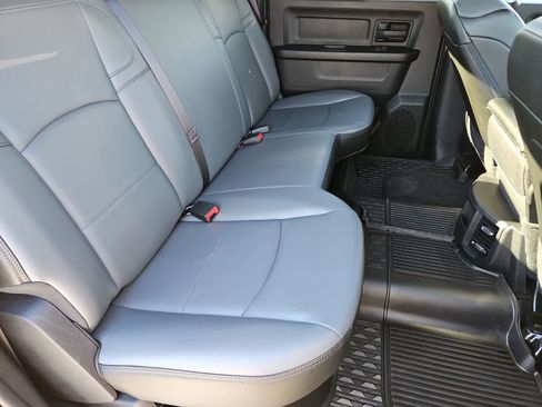 Used 2022 RAM 2500 Tradesman w/ Chrome Appearance Group image 21