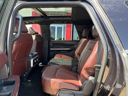 Used 2024 Ford Expedition Max Limited RWD image 16