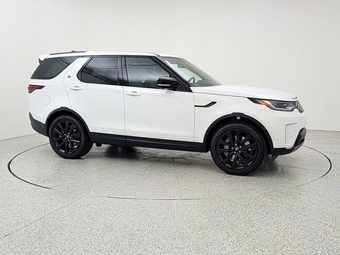 New 2026 Land Rover Discovery S AWD/4WD image 3