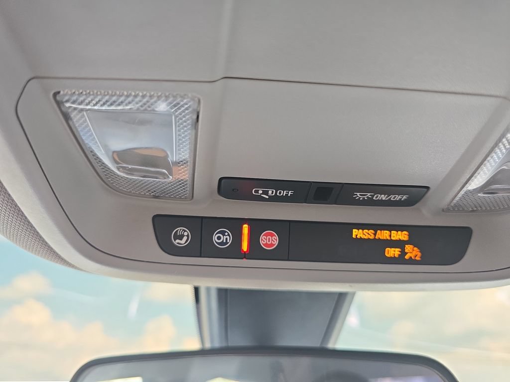 Used 2020 Chevrolet Malibu LT FWD image 26