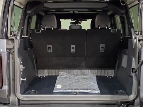 New 2025 Ford Bronco Badlands image 12