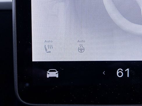 Used 2021 Tesla Model Y Performance image 23