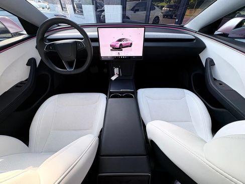 Used 2024 Tesla Model 3 Standard Range RWD image 23