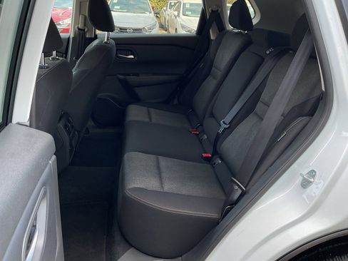 Used 2025 Nissan Rogue SV image 14