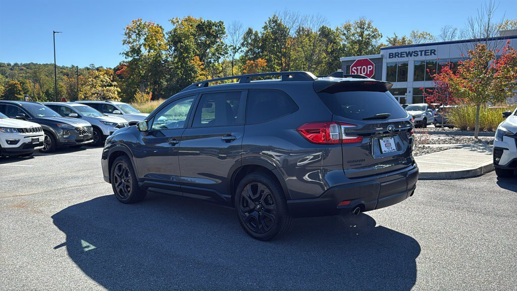 Used 2023 Subaru Ascent Onyx Edition AWD/4WD image 8