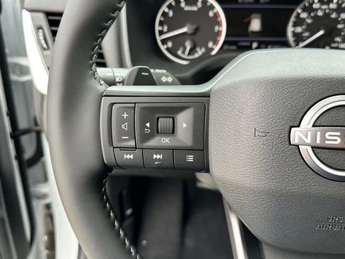 Used 2026 Nissan Rogue SV w/ SV Premium Package image 14