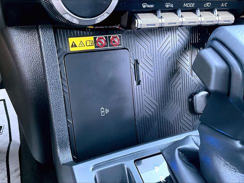 Certified 2025 Toyota 4Runner TRD Off-Road Premium AWD/4WD image 34
