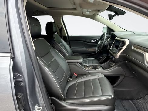 Used 2021 GMC Acadia Denali w/ Denali Technology Package AWD/4WD image 26