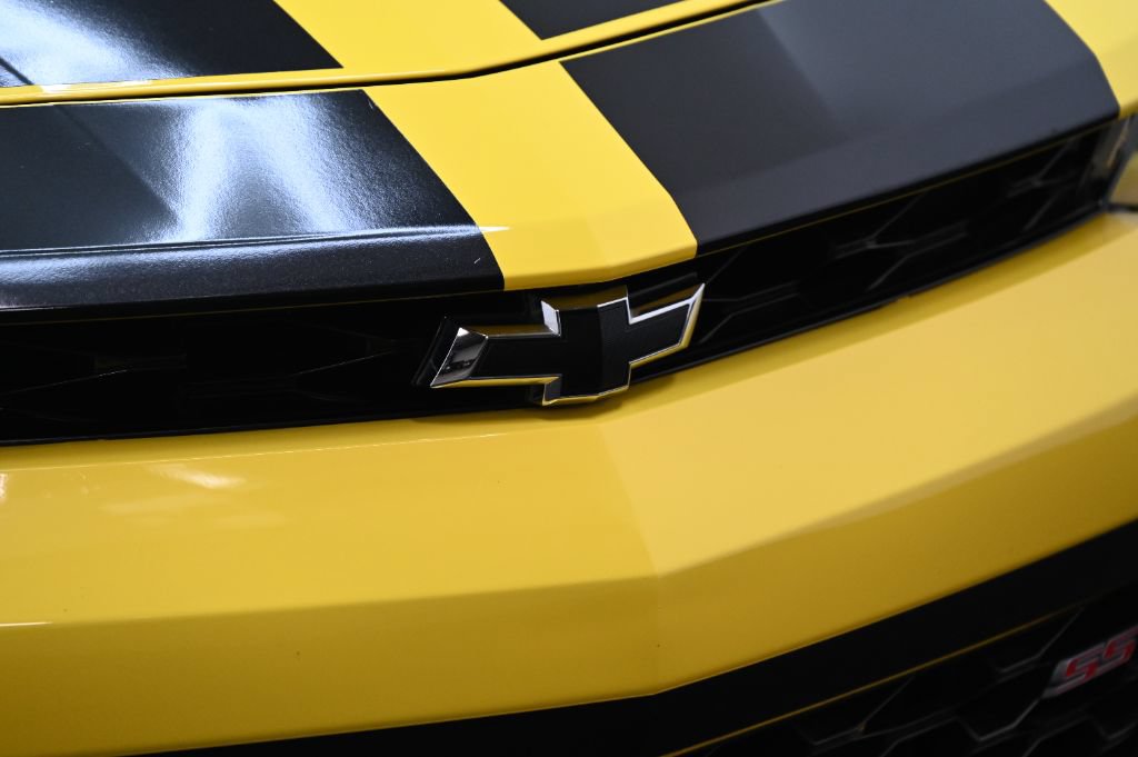 Used 2018 Chevrolet Camaro SS RWD image 10