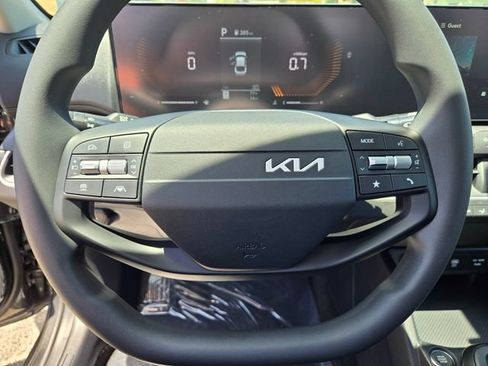 New 2026 Kia K4 FWD image 16