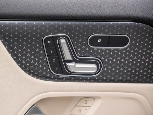 New 2026 Mercedes-Benz GLA 250 4MATIC image 16