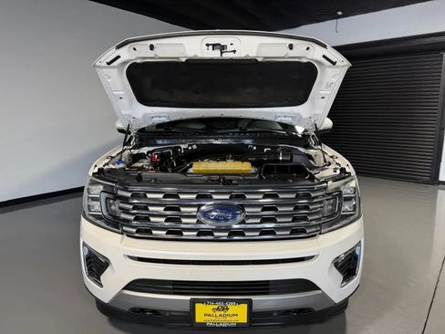 Used 2018 Ford Expedition Limited w/ Equipment Group 301A AWD/4WD image 7