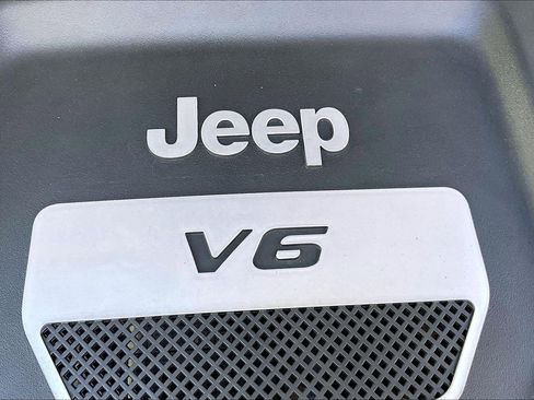 Used 2016 Jeep Wrangler Unlimited Sport w/ Quick Order Package 24S AWD/4WD image 27