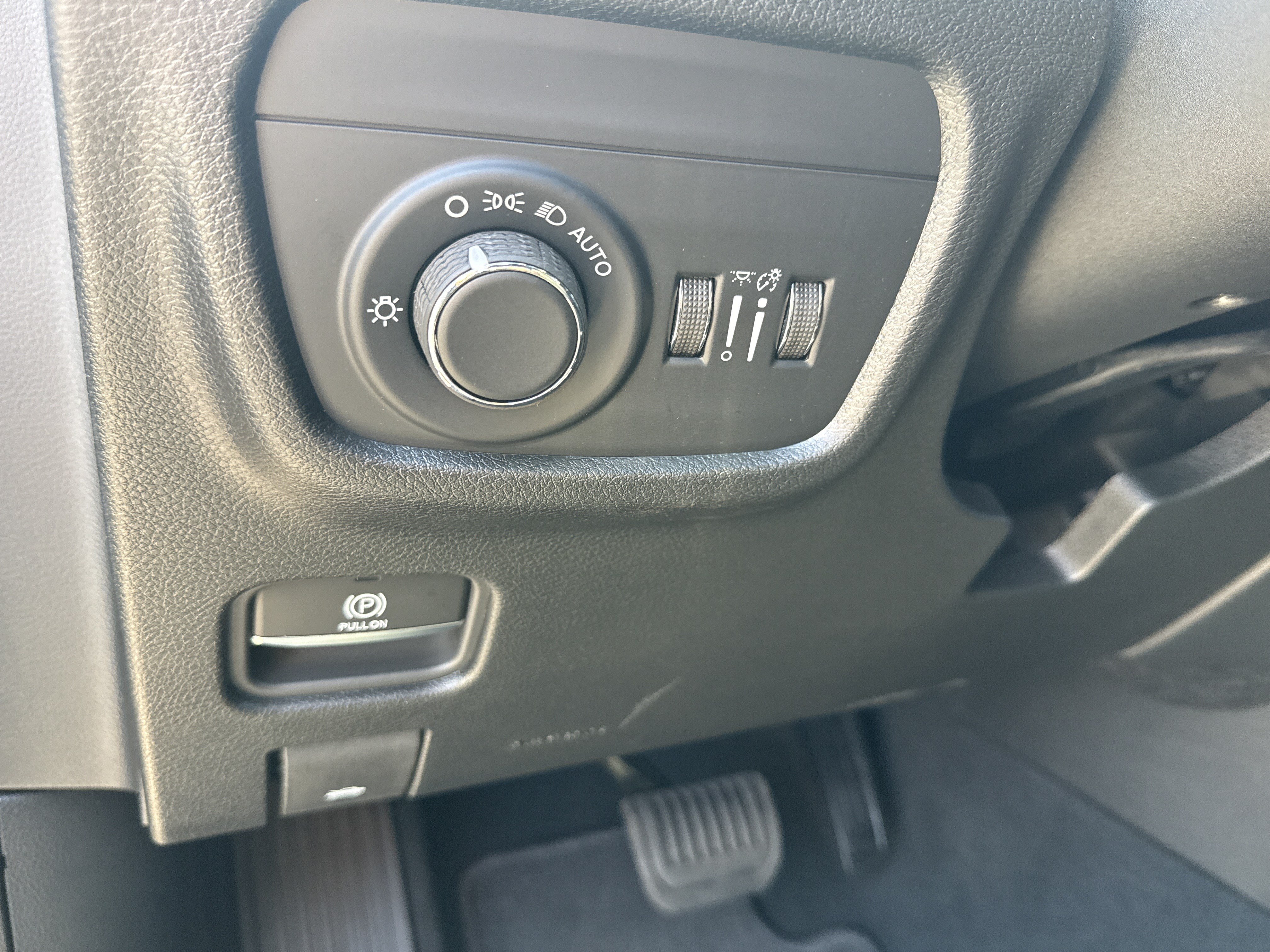 New 2026 Jeep Grand Cherokee Altitude RWD image 33