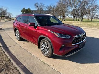 Used 2021 Toyota Highlander Platinum video 1