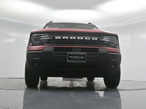 Certified 2025 Ford Bronco Sport Outer Banks w/ Outer Banks Tech Package+ AWD/4WD image 46
