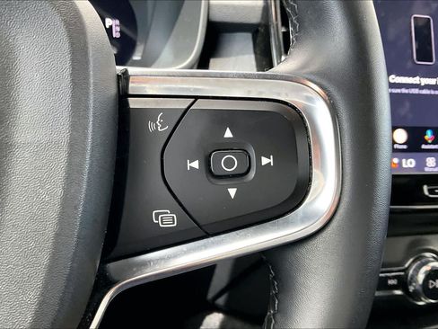 Used 2023 Volvo XC40 Recharge Ultimate AWD/4WD image 23