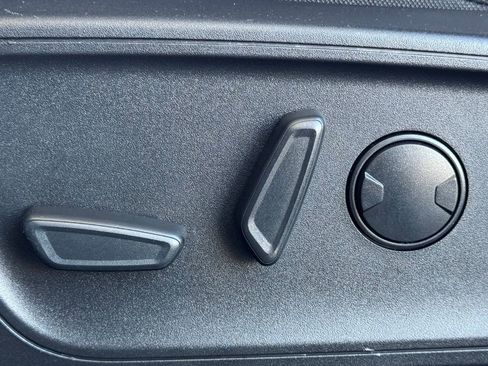 Used 2022 Ford Escape SEL image 16