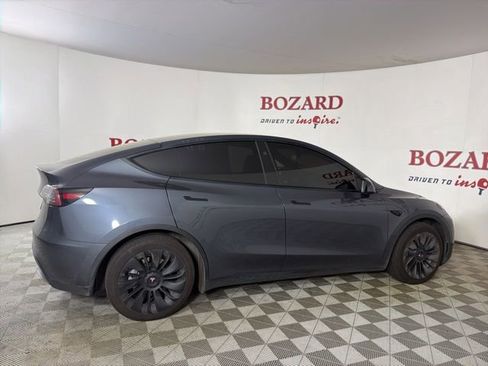 Used 2023 Tesla Model Y Long Range image 9