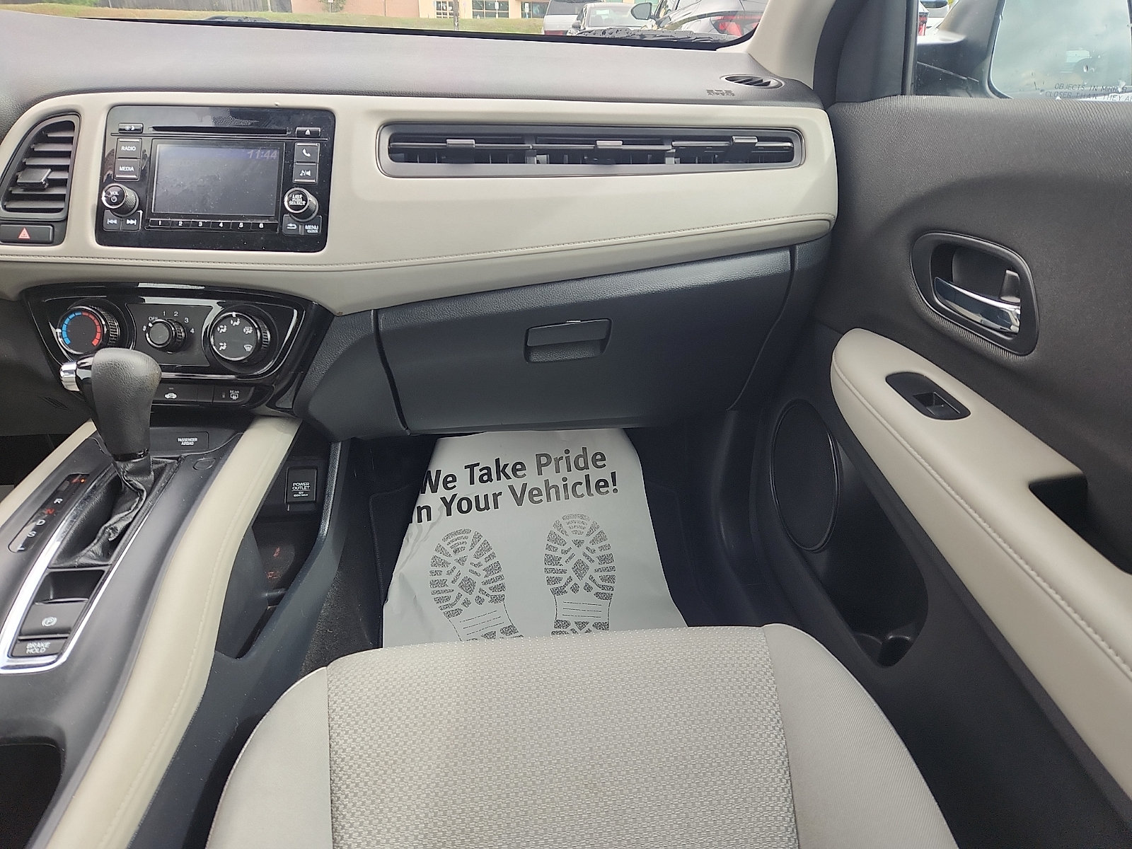 Used 2021 Honda HR-V LX image 10