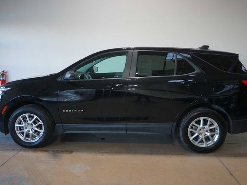 Certified 2024 Chevrolet Equinox LS w/ LS Convenience Package image 2