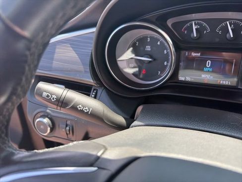 Used 2019 Buick Envision Essence FWD image 19