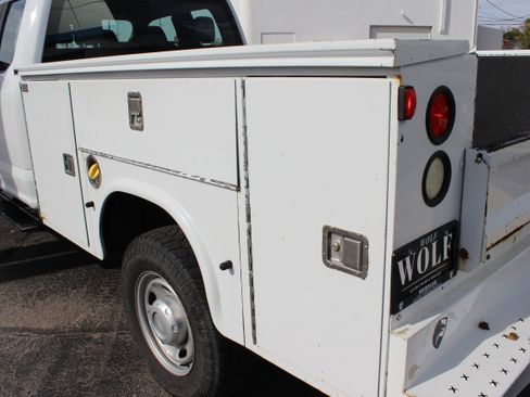 Used 2019 Ford F350 XL w/ Power Equipment Group image 10