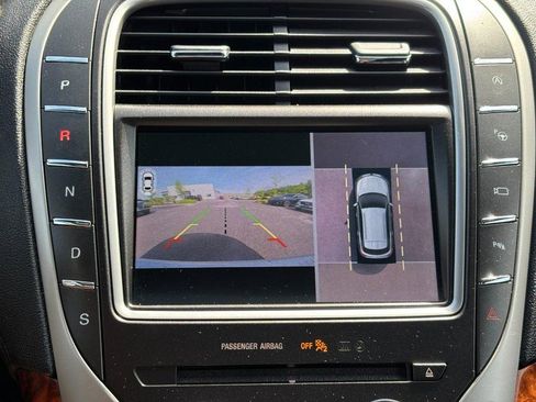 Used 2019 Lincoln Nautilus Reserve FWD image 22
