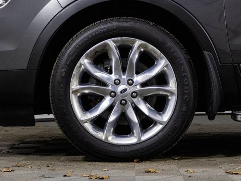 Used 2015 Ford Explorer XLT w/ Equipment Group 202B image 34