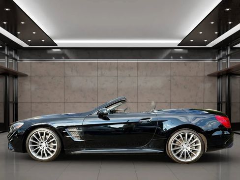 Used 2017 Mercedes-Benz SL 450 image 4