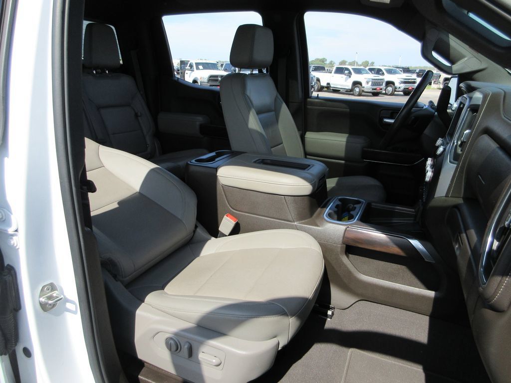 Used 2022 GMC Sierra 1500 SLT w/ SLT Premium Plus Package AWD/4WD image 26
