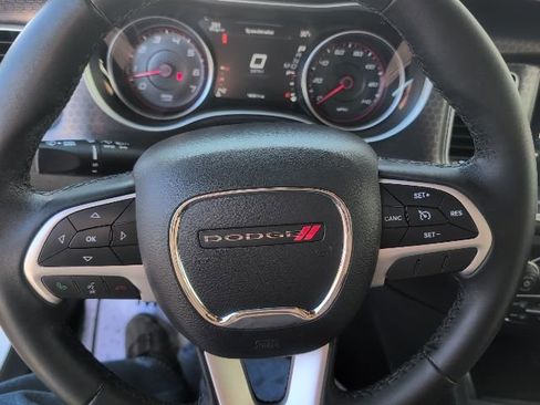 Used 2017 Dodge Charger SXT w/ Driver Confidence Group image 18