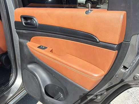 Used 2012 Jeep Grand Cherokee Overland Summit RWD image 21