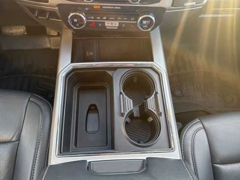 Used 2022 Ford F250 Lariat w/ Lariat Ultimate Package image 27