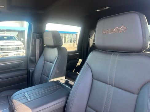 Used 2025 Chevrolet Silverado 2500 High Country w/ Technology Package AWD/4WD image 15