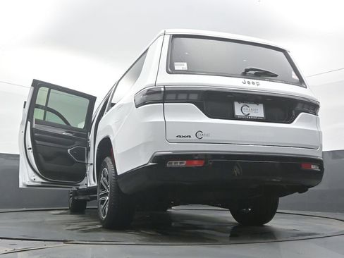 New 2026 Jeep Grand Wagoneer L Base image 62