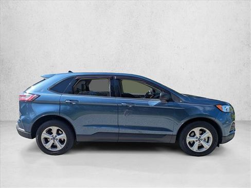 Used 2019 Ford Edge SE FWD image 4