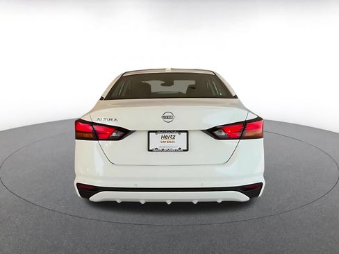 Used 2025 Nissan Altima 2.5 SV FWD image 12