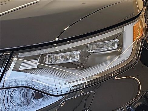 New 2025 Land Rover Discovery Dynamic SE AWD/4WD image 29