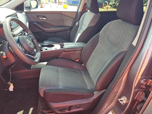 Used 2023 Nissan Rogue SV FWD image 16